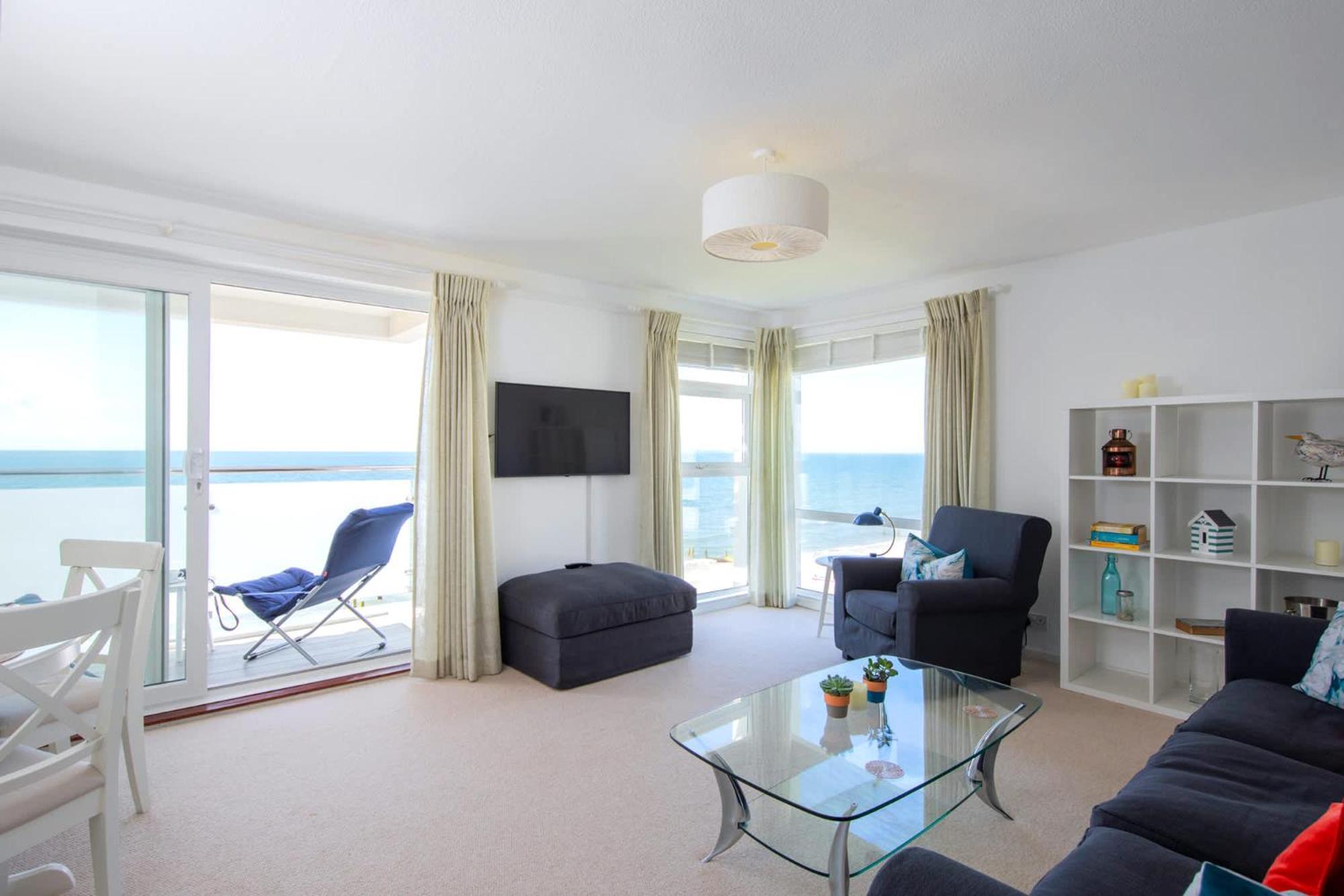 High-End Beachfront Getaway Sea View King Bed イースト・ウィッタリング エクステリア 写真